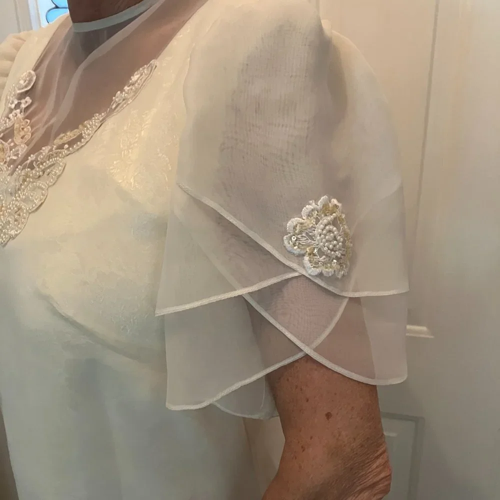 Ivory Custom Made Wedding/Formal Gowwn Approx Size 12 - Picture 4 of 10